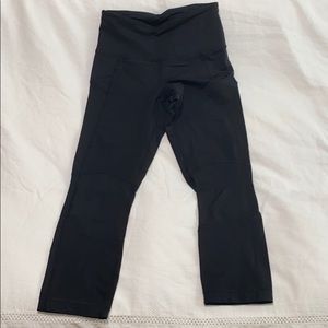 Lululemon luxtreme size 4 black crop pants